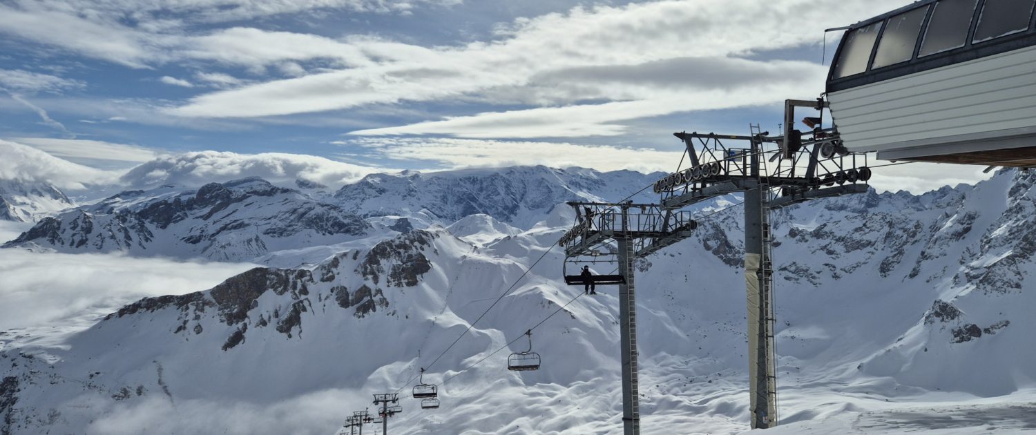 Marmottes chairlift in Courchevel in the Three Valleys