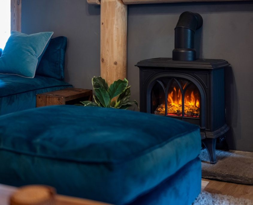 Chalet Chu Lo Dou fireplace 1250px