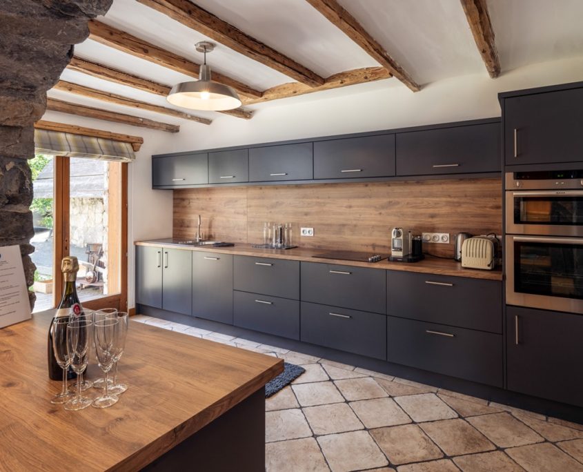 Chalet Chu Lo Dou kitchen 1250px