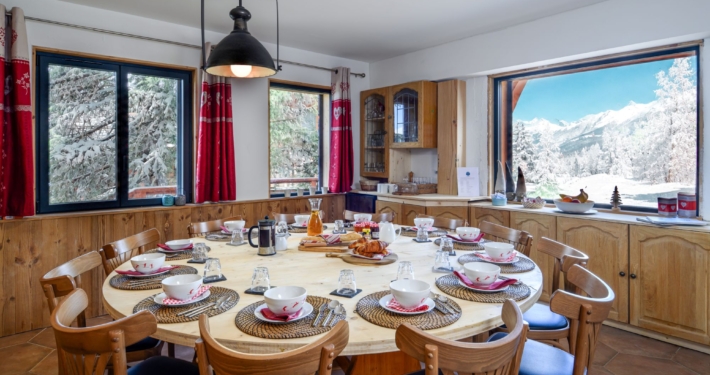 Chalet Yéti 2 Chalet Yeti dining room
