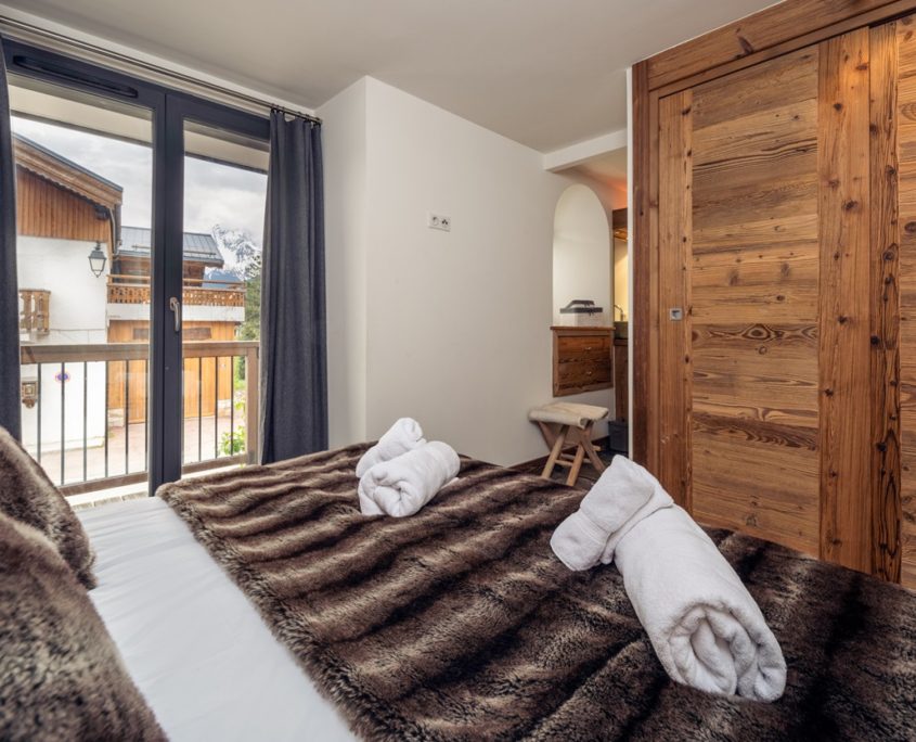 Chez Mamie bedroom 1250 1
