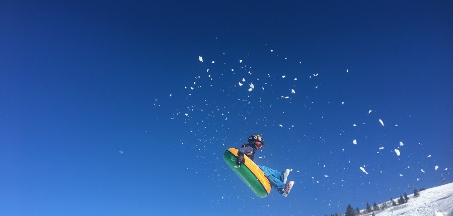 Courchevel Family Park Big Air Bag. Activities in Courchevel.