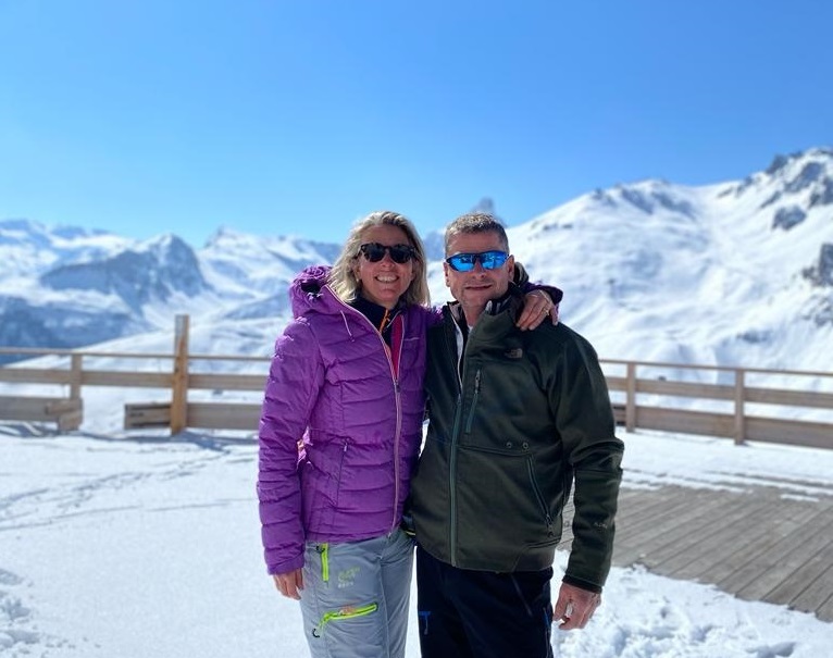 John en Clare Ski Magic-gewas