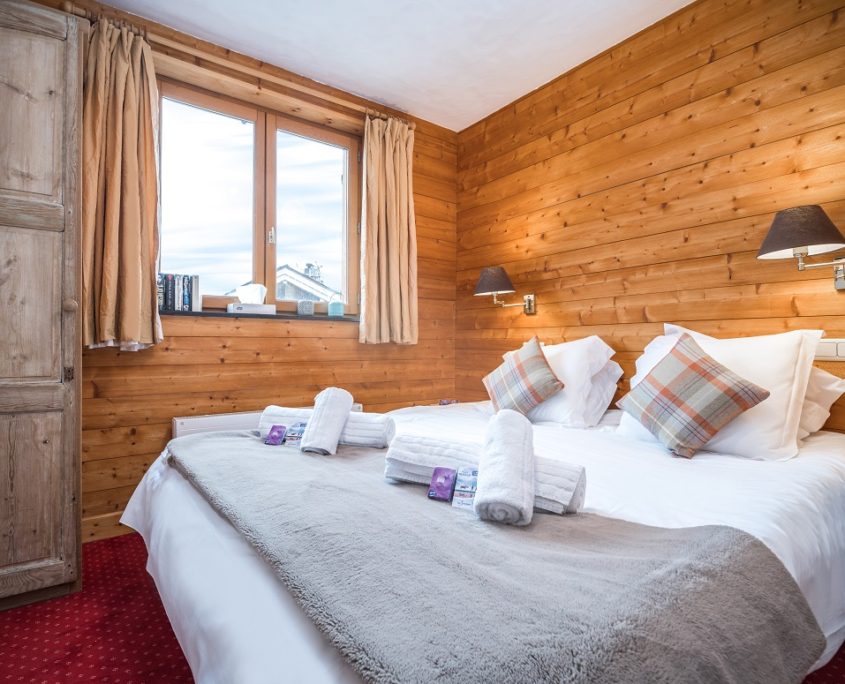 bedroom double 1250px