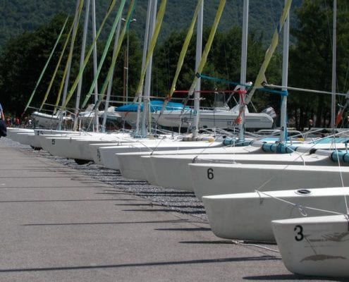 Zeilen: actieve vakanties aan het meer van Annecy